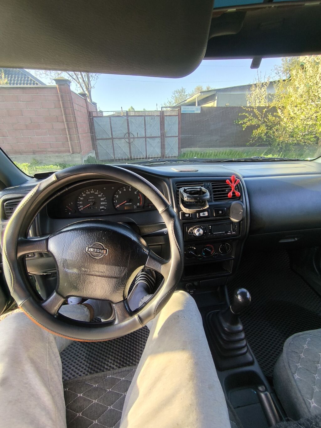 Nissan Almera