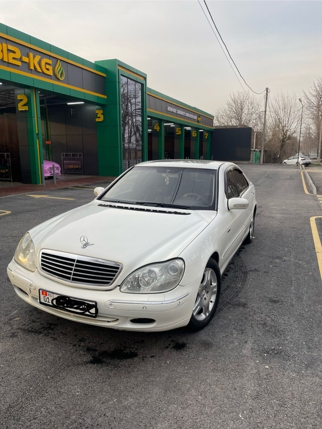 Mercedes-Benz S-Class