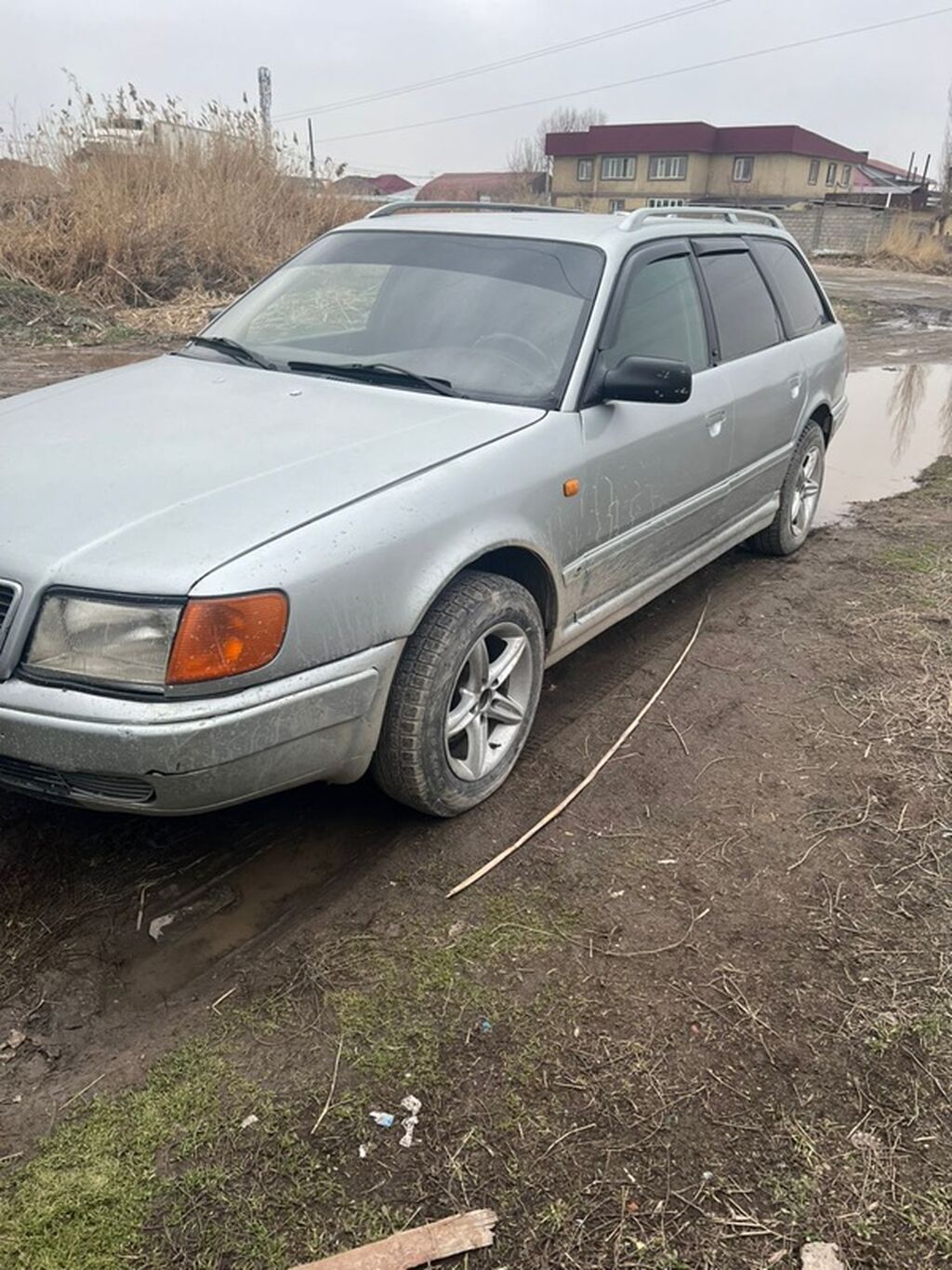 Audi 100