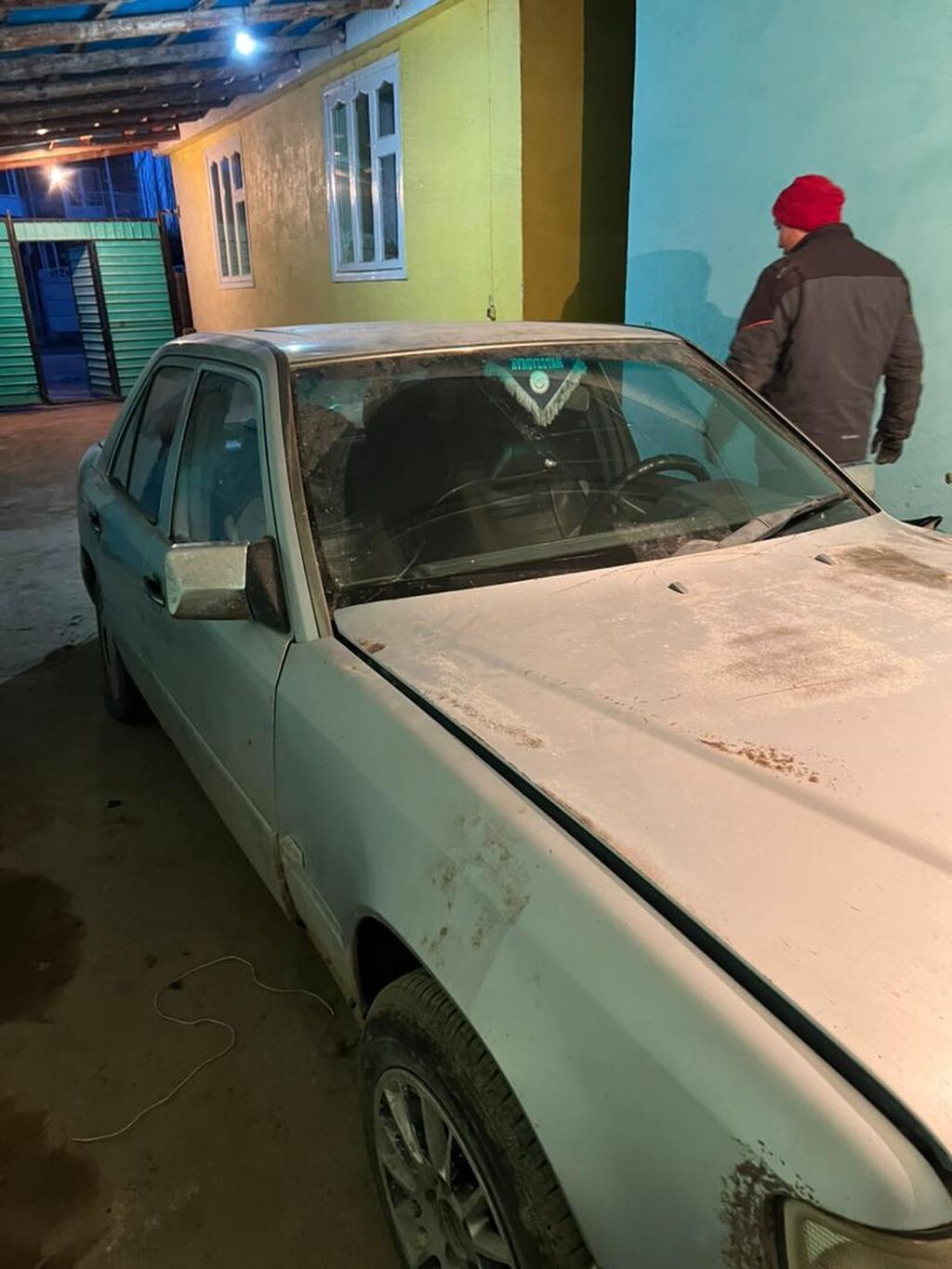 Mercedes-Benz W124