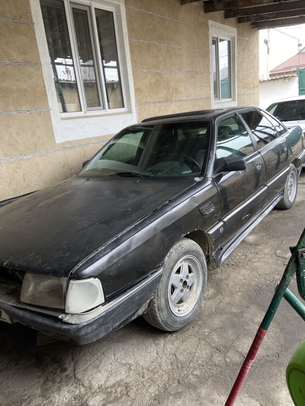 Audi 100