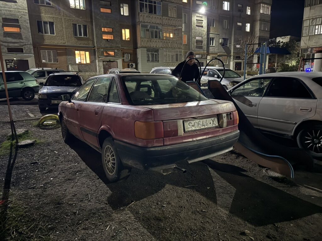Audi 80