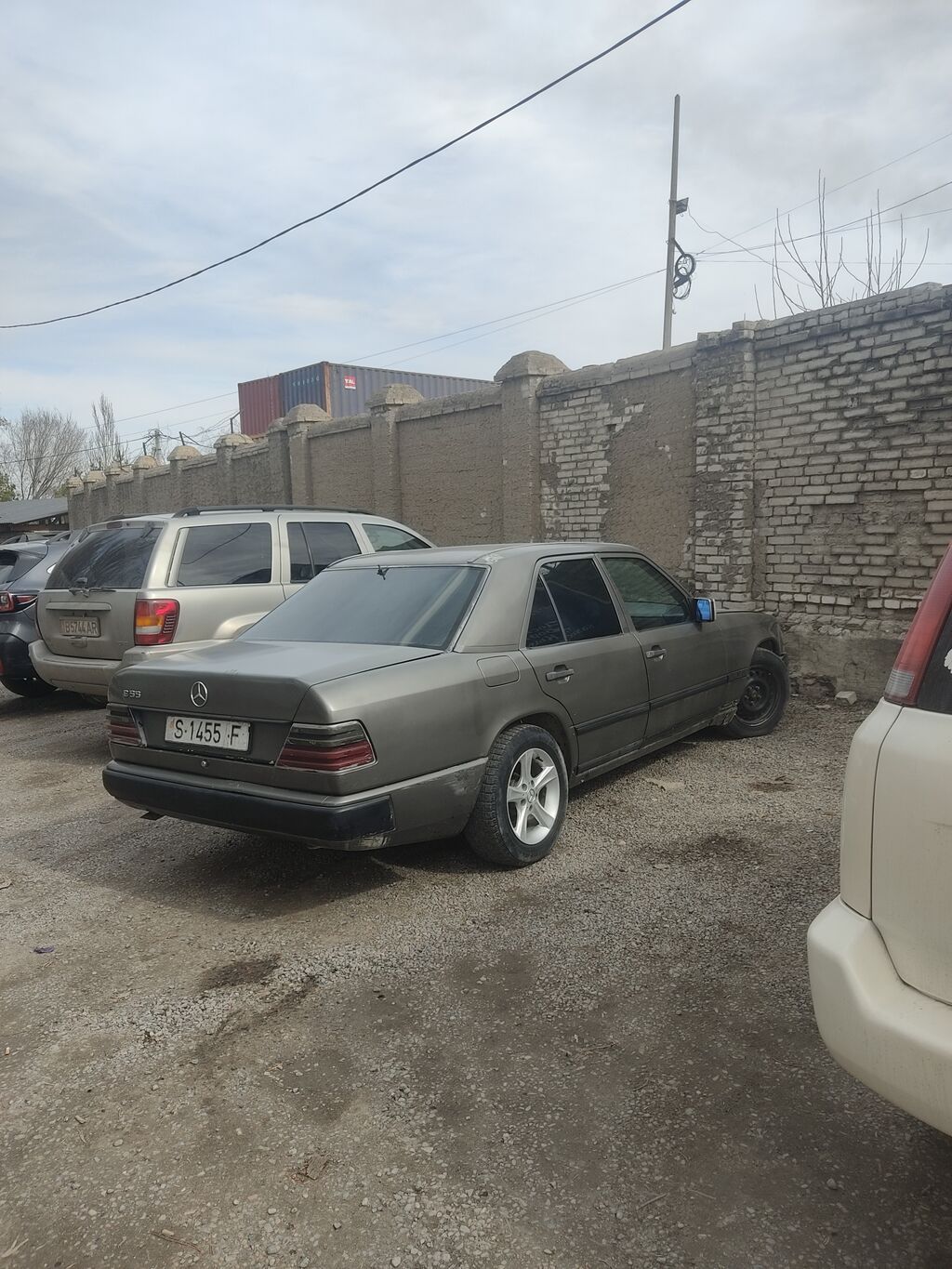 Mercedes-Benz W124