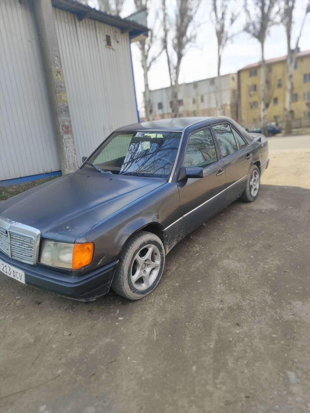 Mercedes-Benz W124