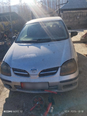 Nissan Almera Tino