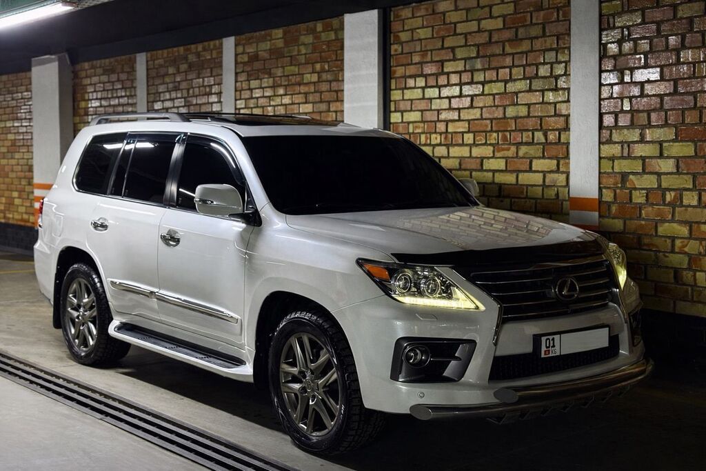 Lexus LX