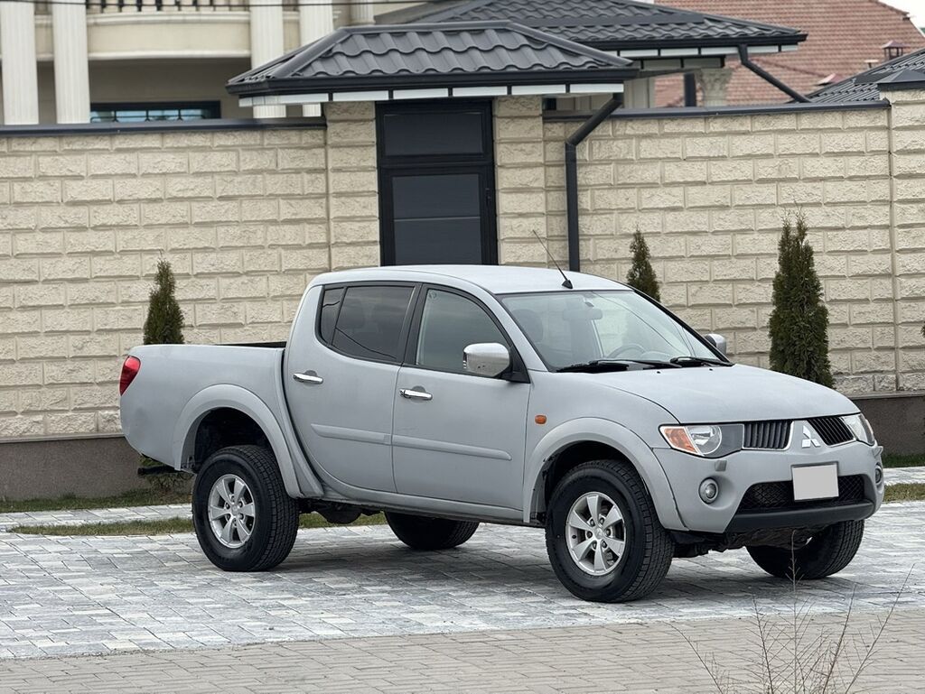 Mitsubishi L200