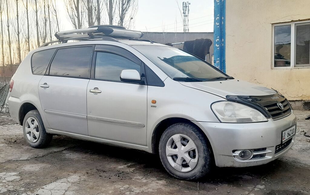 Toyota Avensis Verso