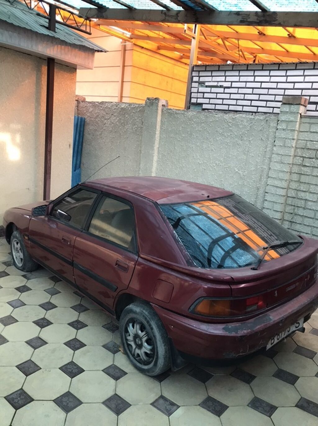 Mazda 323