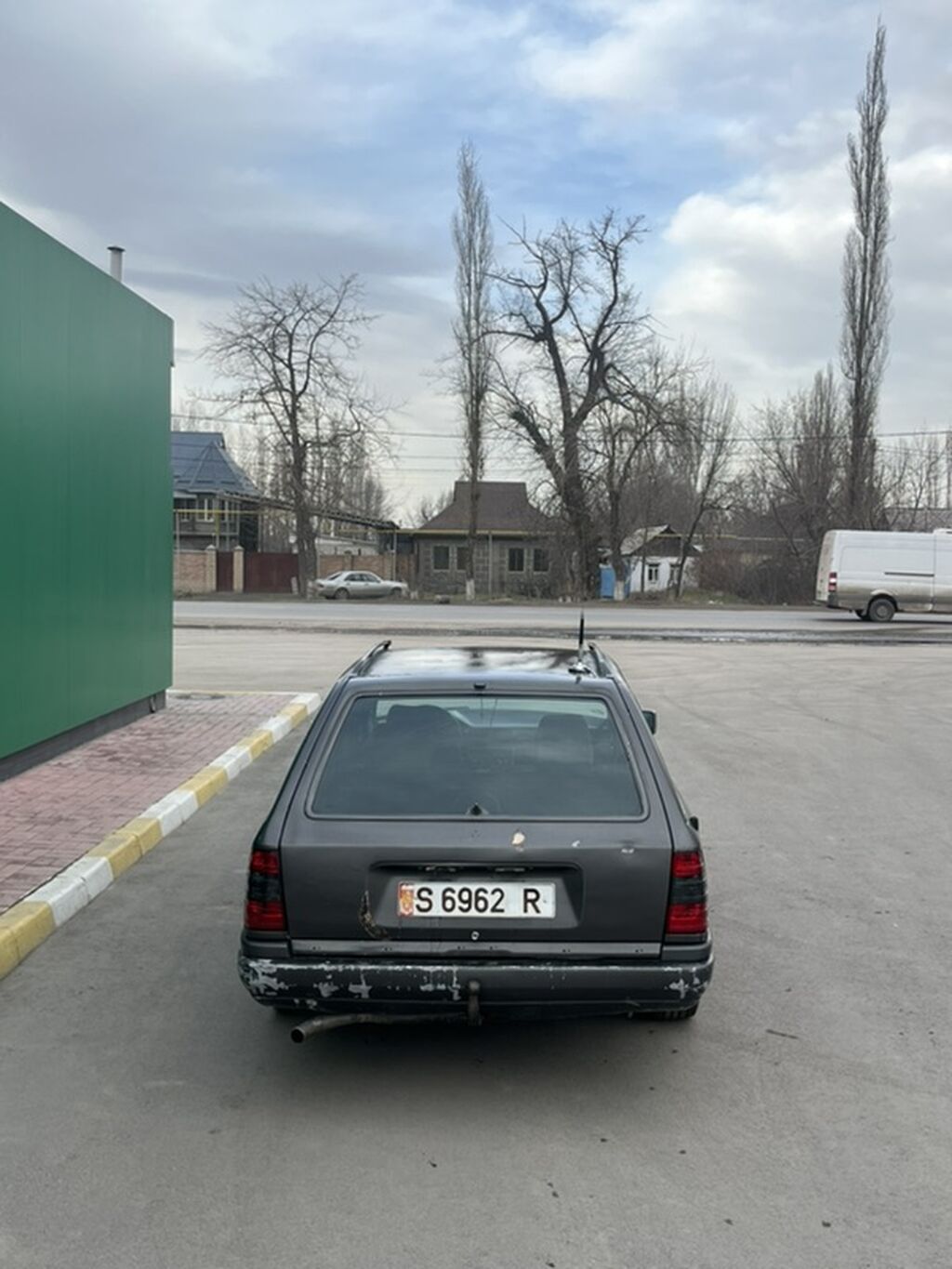 Mercedes-Benz W124