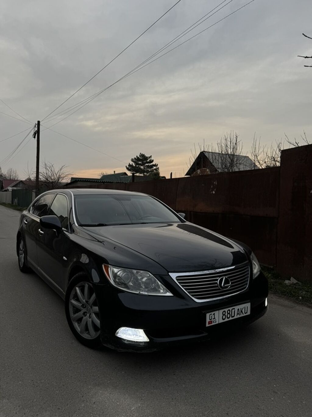 Lexus LS