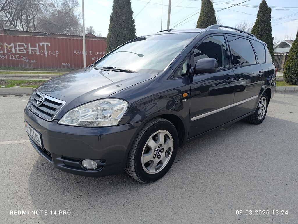 Toyota Avensis Verso