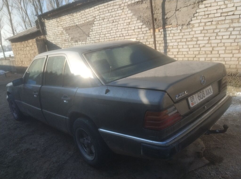 Mercedes-Benz W124