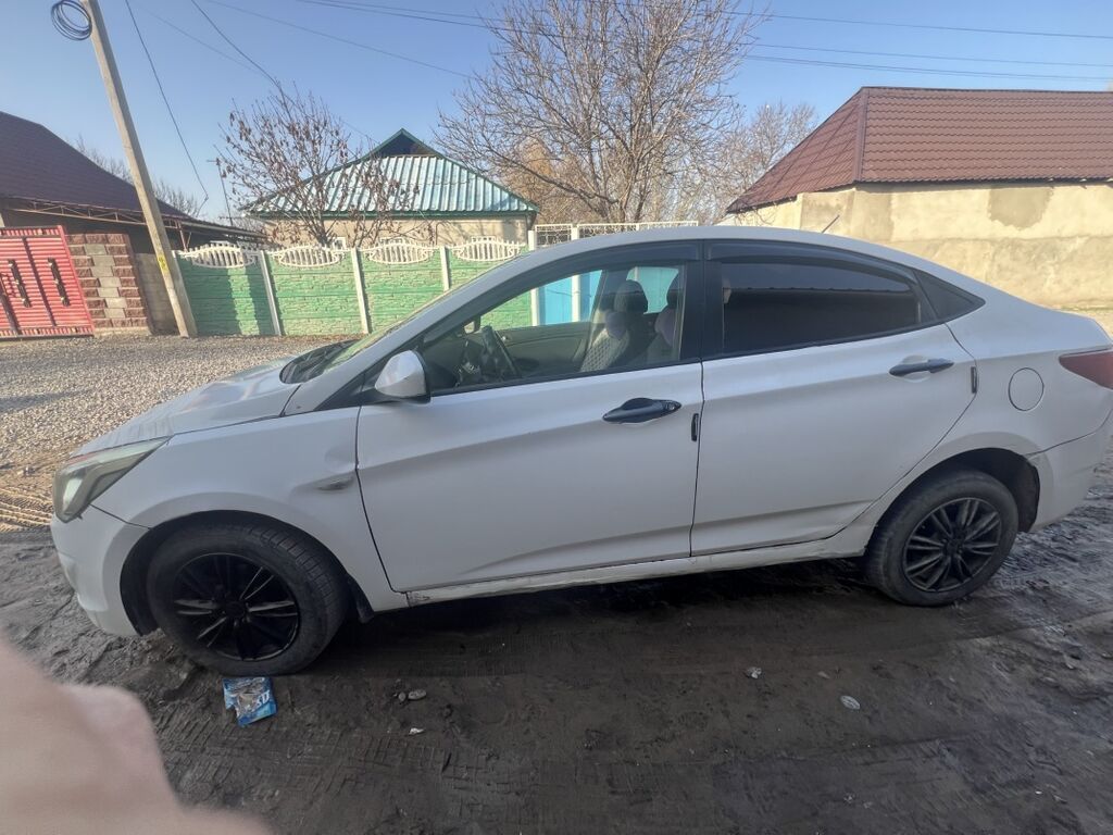 Hyundai Solaris