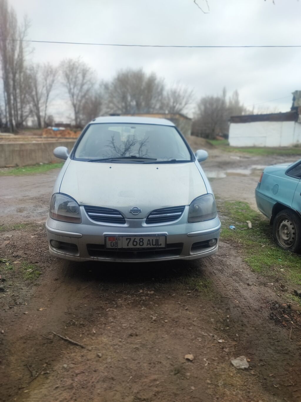 Nissan Almera Tino
