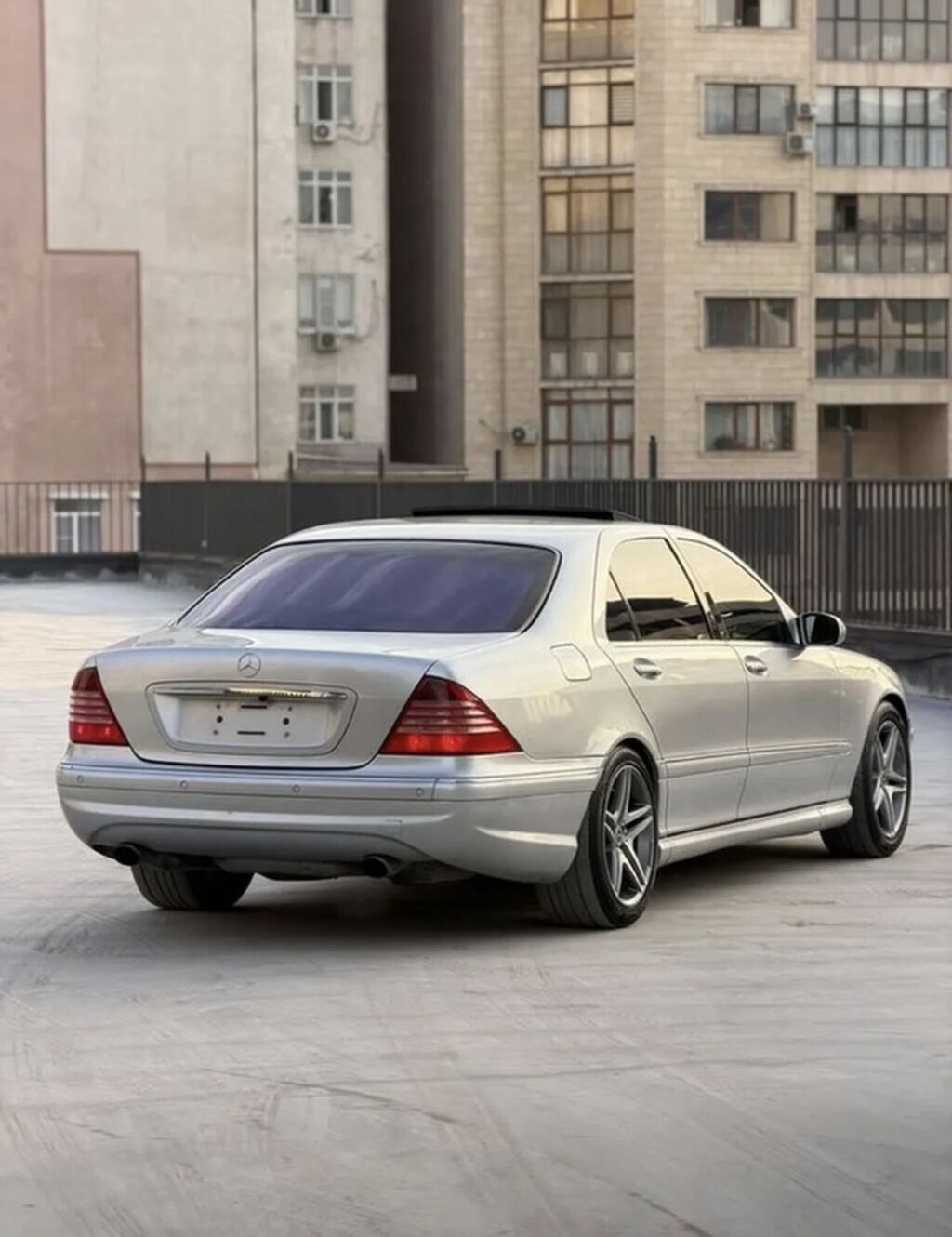 Mercedes-Benz S-Class