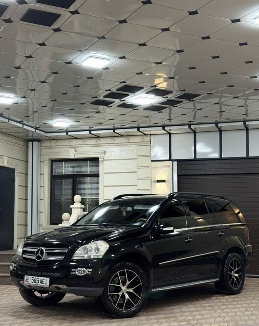 Mercedes-Benz GL-Class