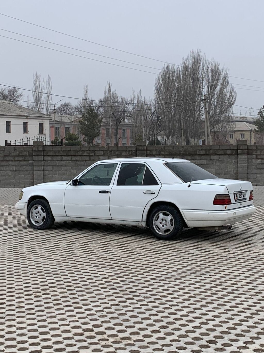 Mercedes-Benz W124