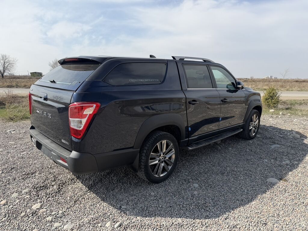 Ssangyong Rexton Khan