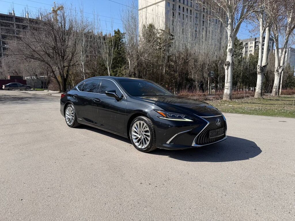 Lexus ES