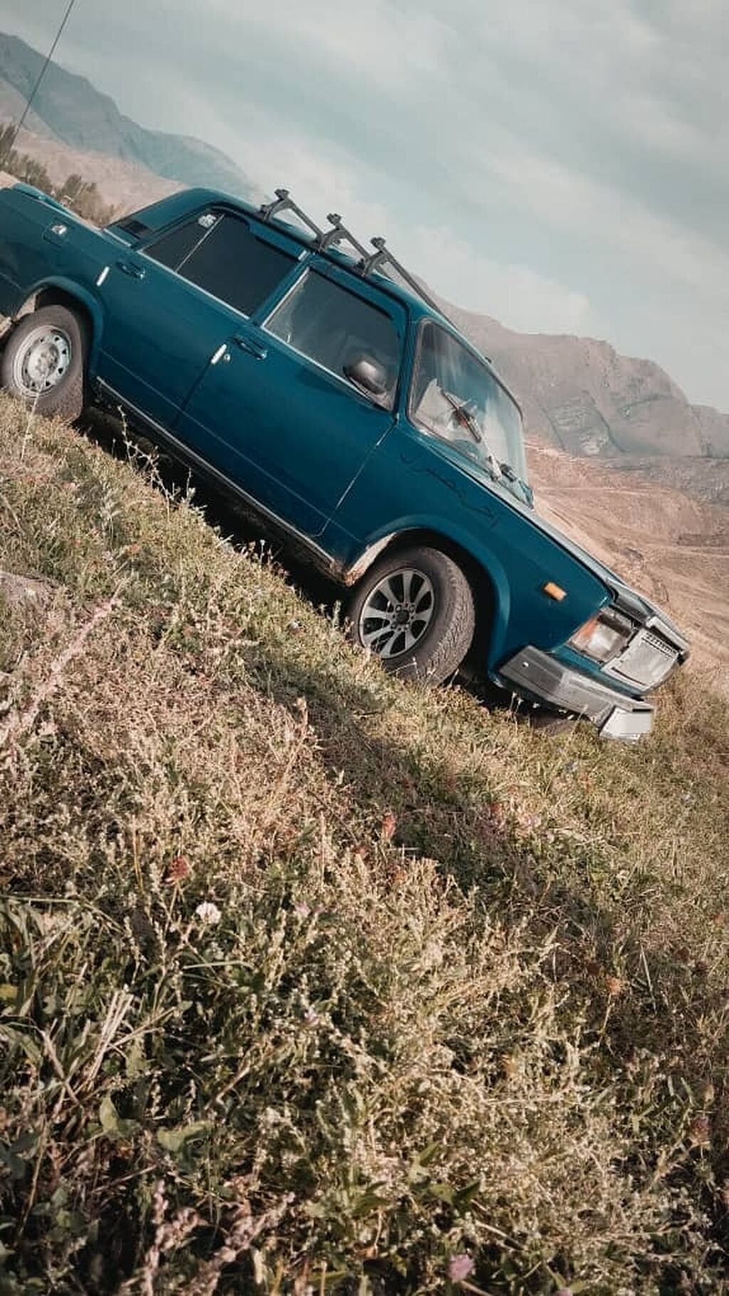 Классический седан ВАЗ (серия «Жигули»), синий цвет кузова