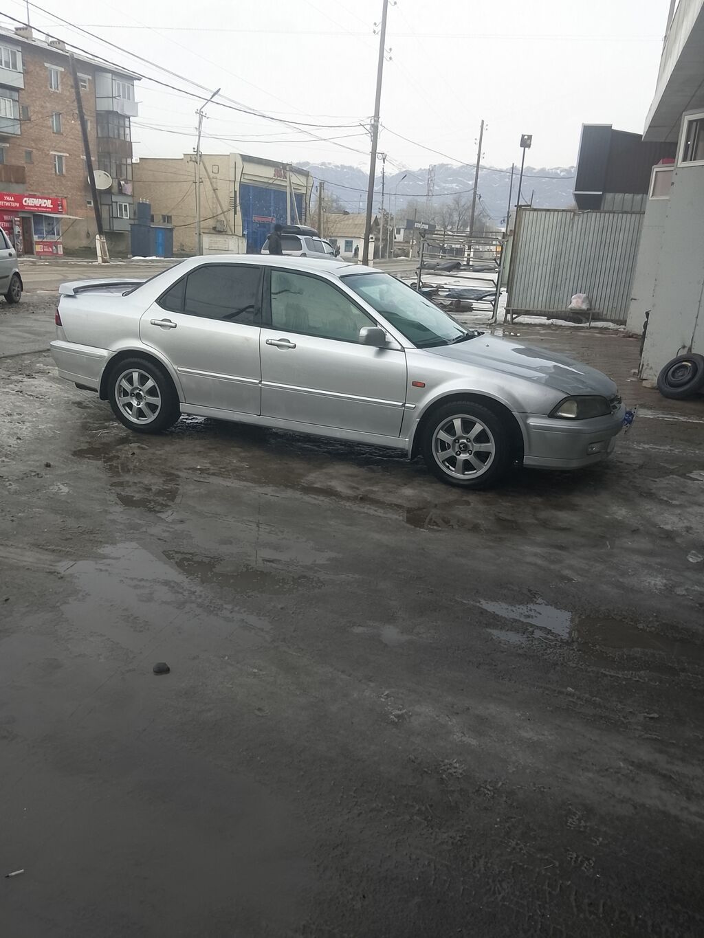 Хонда аккорд тарнео жылы 2000. об 2 Матор каробка ходовой жакшы