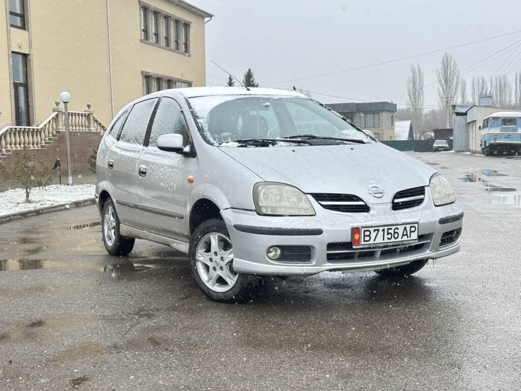 Nissan Almera Tino