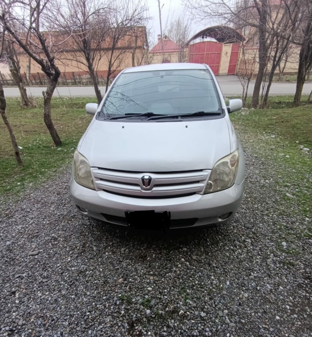 Toyota Ist