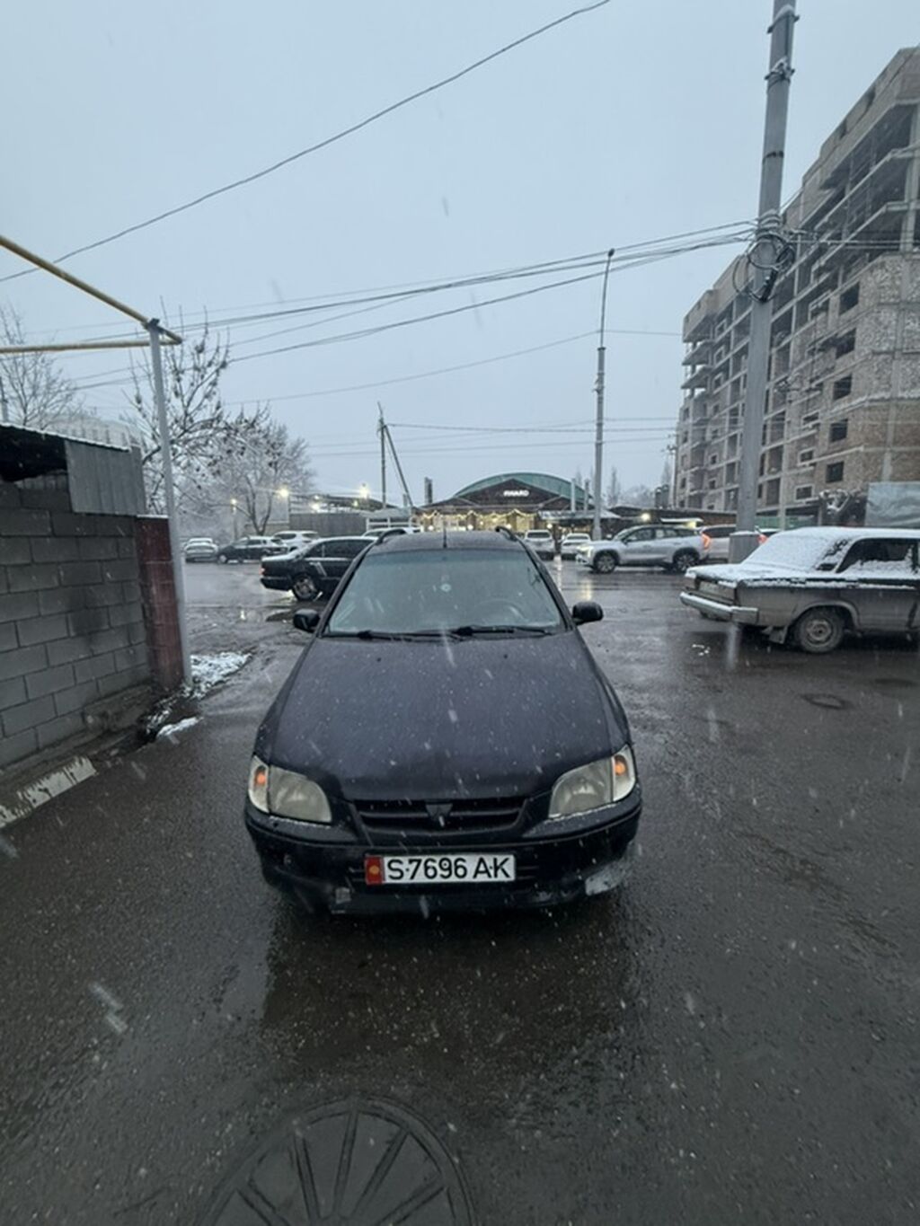 Mitsubishi Space Runner