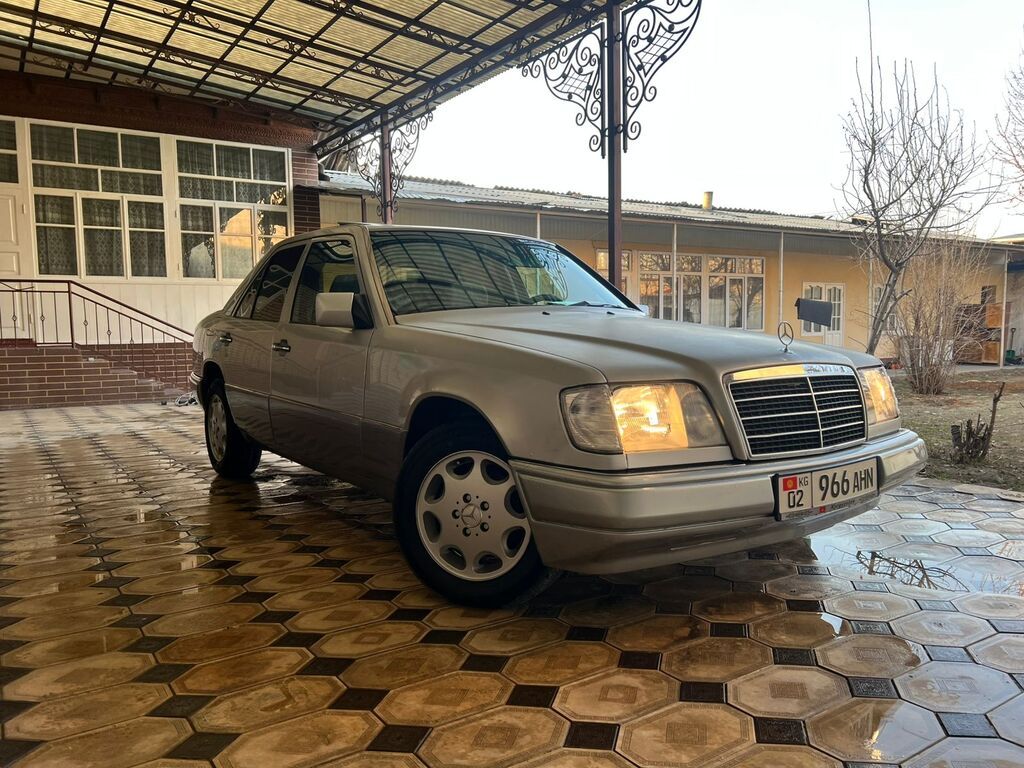 Mercedes-Benz W124