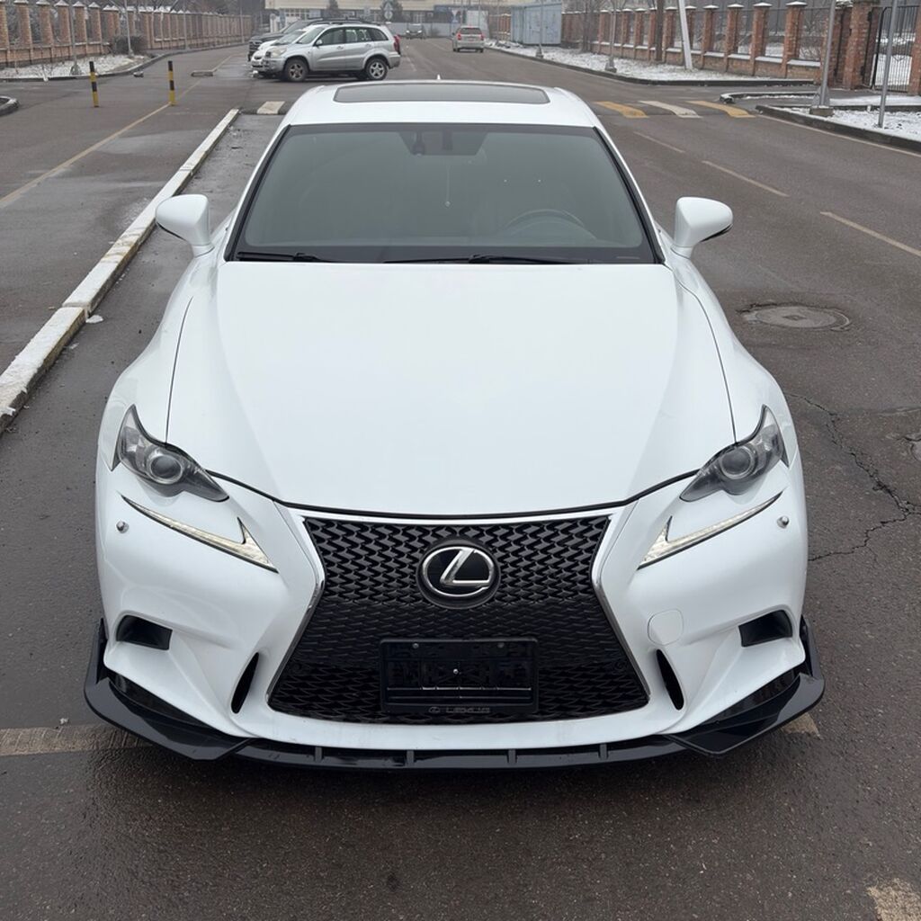 Lexus IS