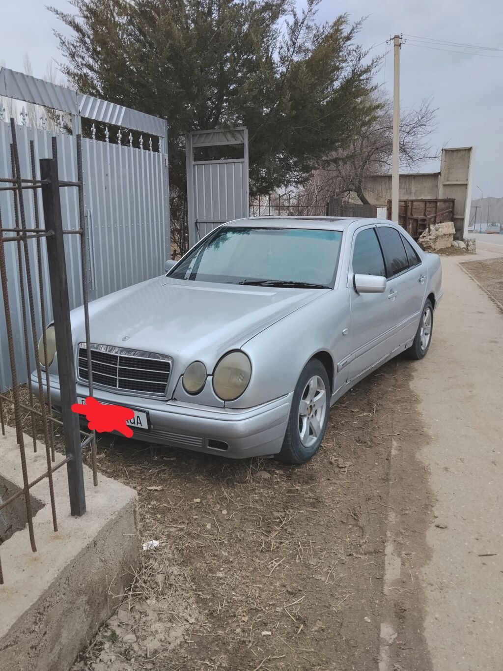 Mercedes-Benz 