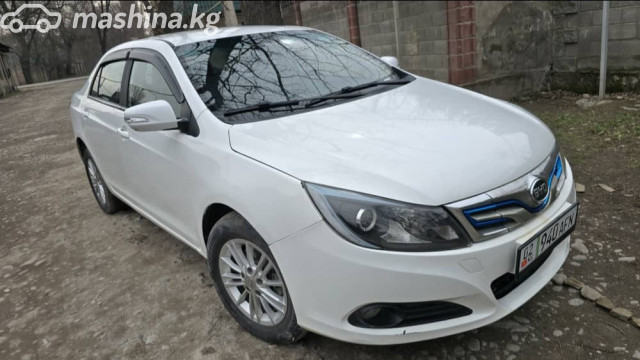 BYD E5