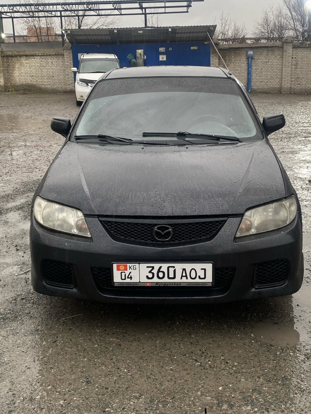 Mazda 323