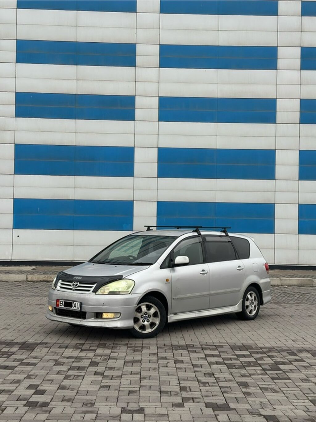 Toyota Ipsum