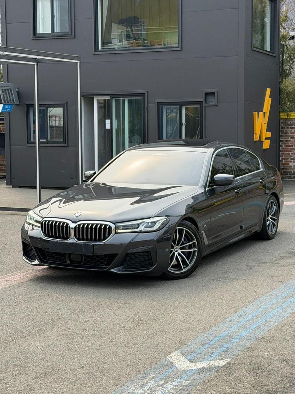 BMW 520