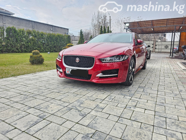 Jaguar XE