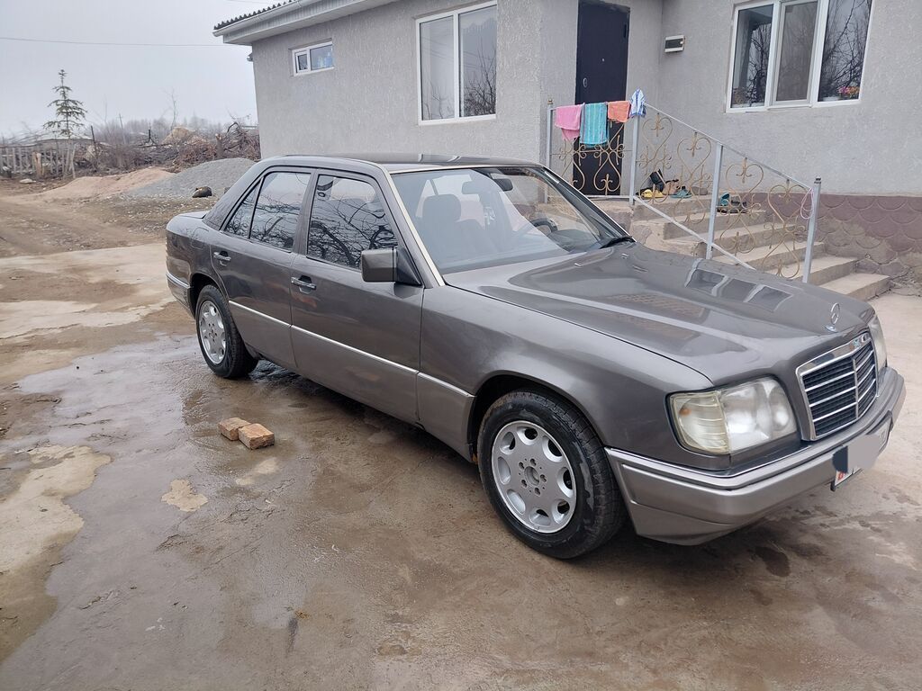 Mercedes-Benz W124