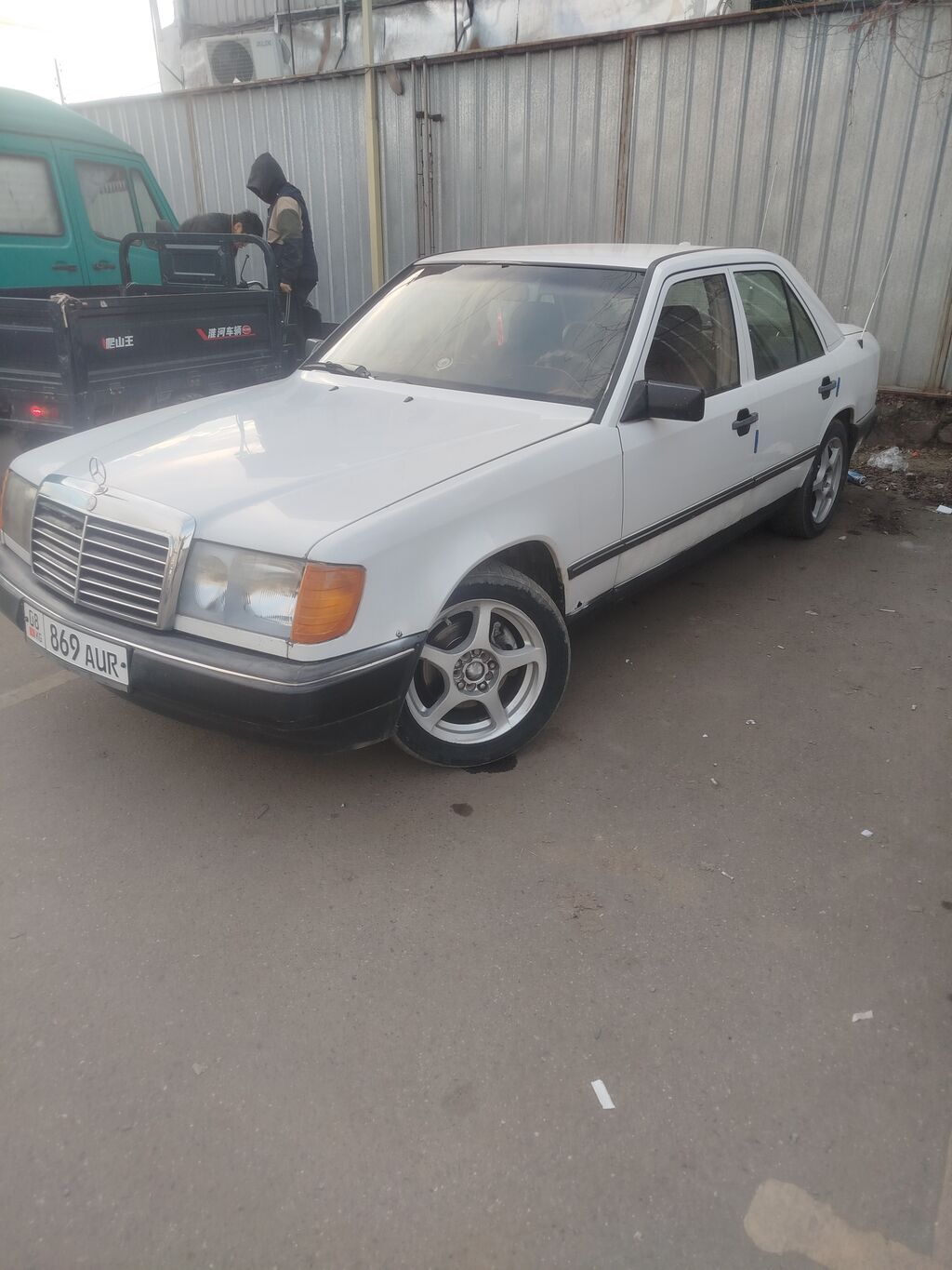 Mercedes-Benz W124