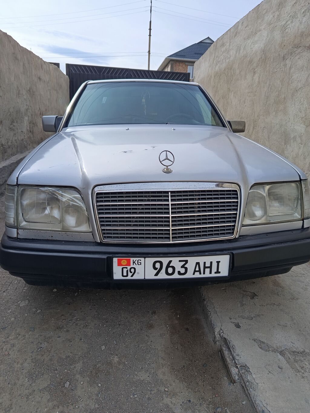 Mercedes-Benz W124
