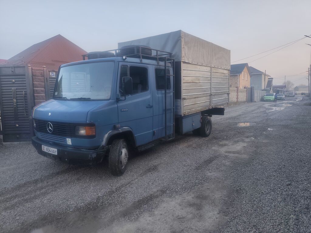 Mercedes-Benz 