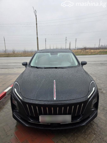 Hongqi E-QM5