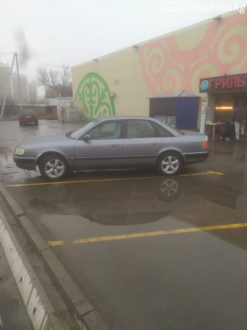 Audi 100