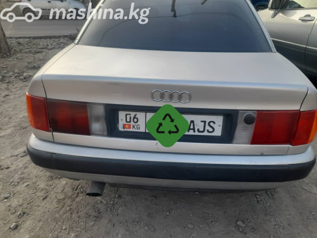 Audi 100